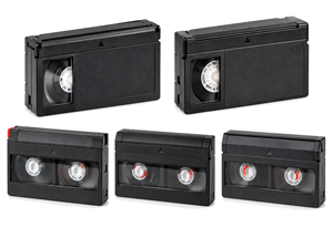 vhs-c-s-vhs-c-hi8-viedeo8-digital8-digitalisieren-lassen-bei-filmrettung-tschoecke-300-205